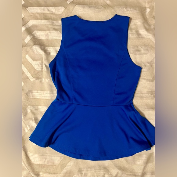 EUC U2B Peplum Blue top, SZ S - Picture 3 of 3